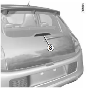 Renault Twingo. Dritte Bremsleuchte 8
